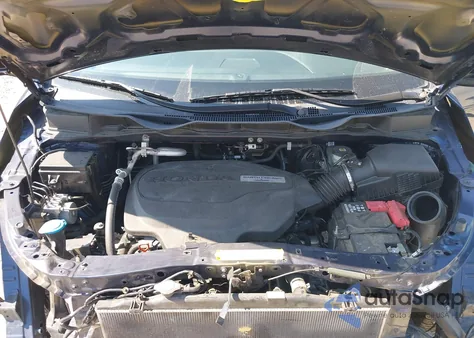 2018 Honda Odyssey Touring z USA, uszkodzony, nr VIN 5FNRL6H85JB066946